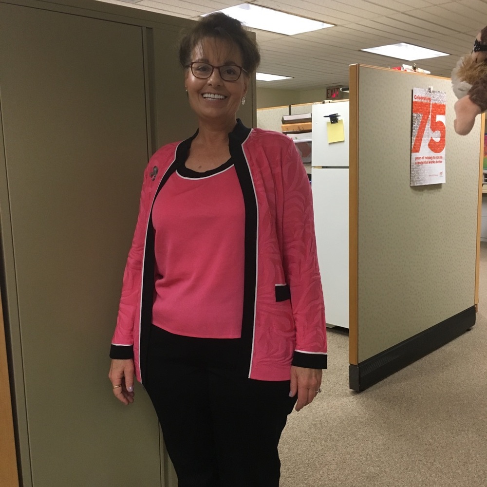 Meet your Posher, Mona